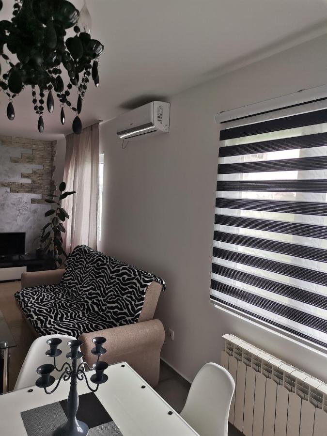 Airport Apartments Belgrade Bilik gambar